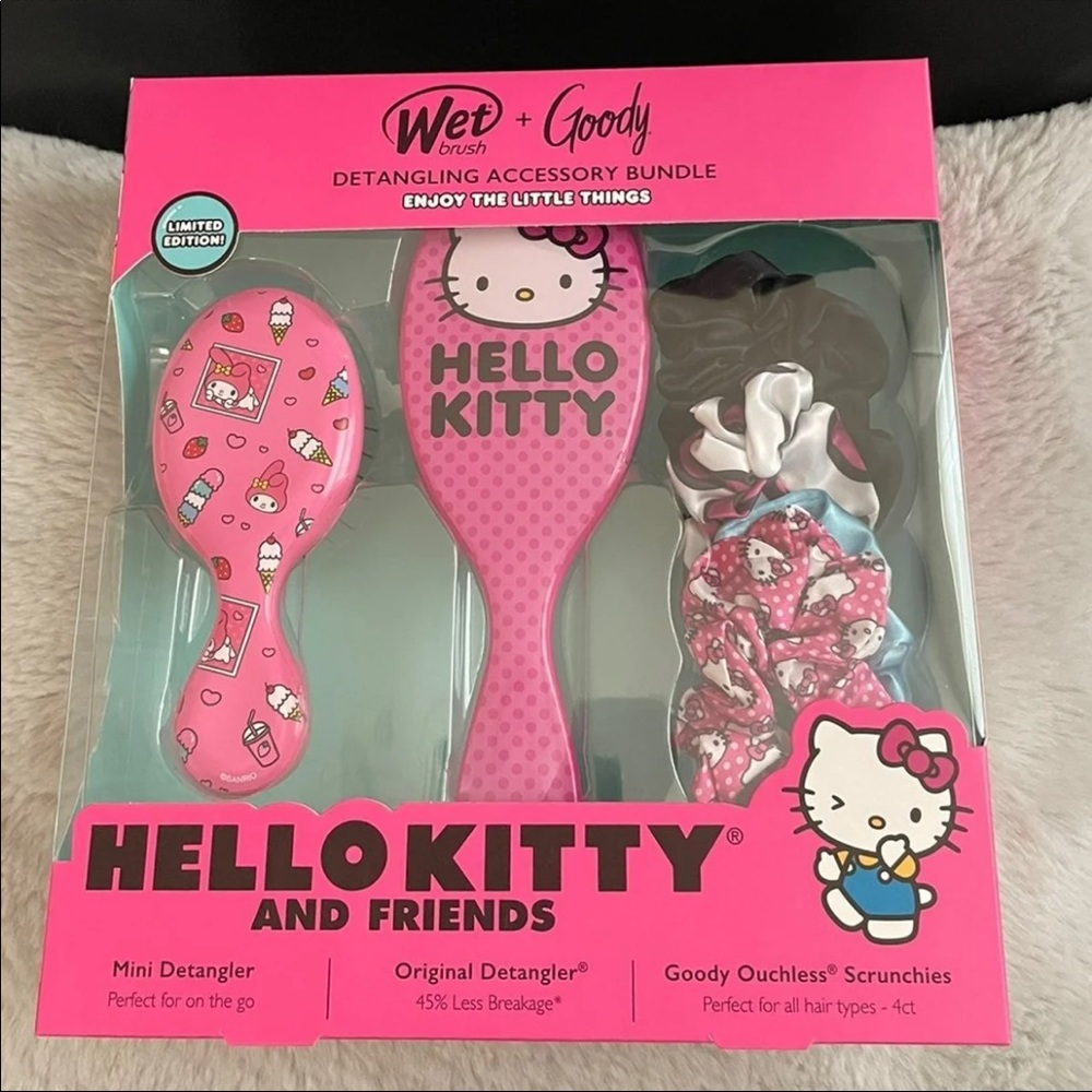 Hello Kitty and Friends Wet + Goody Bundle Set